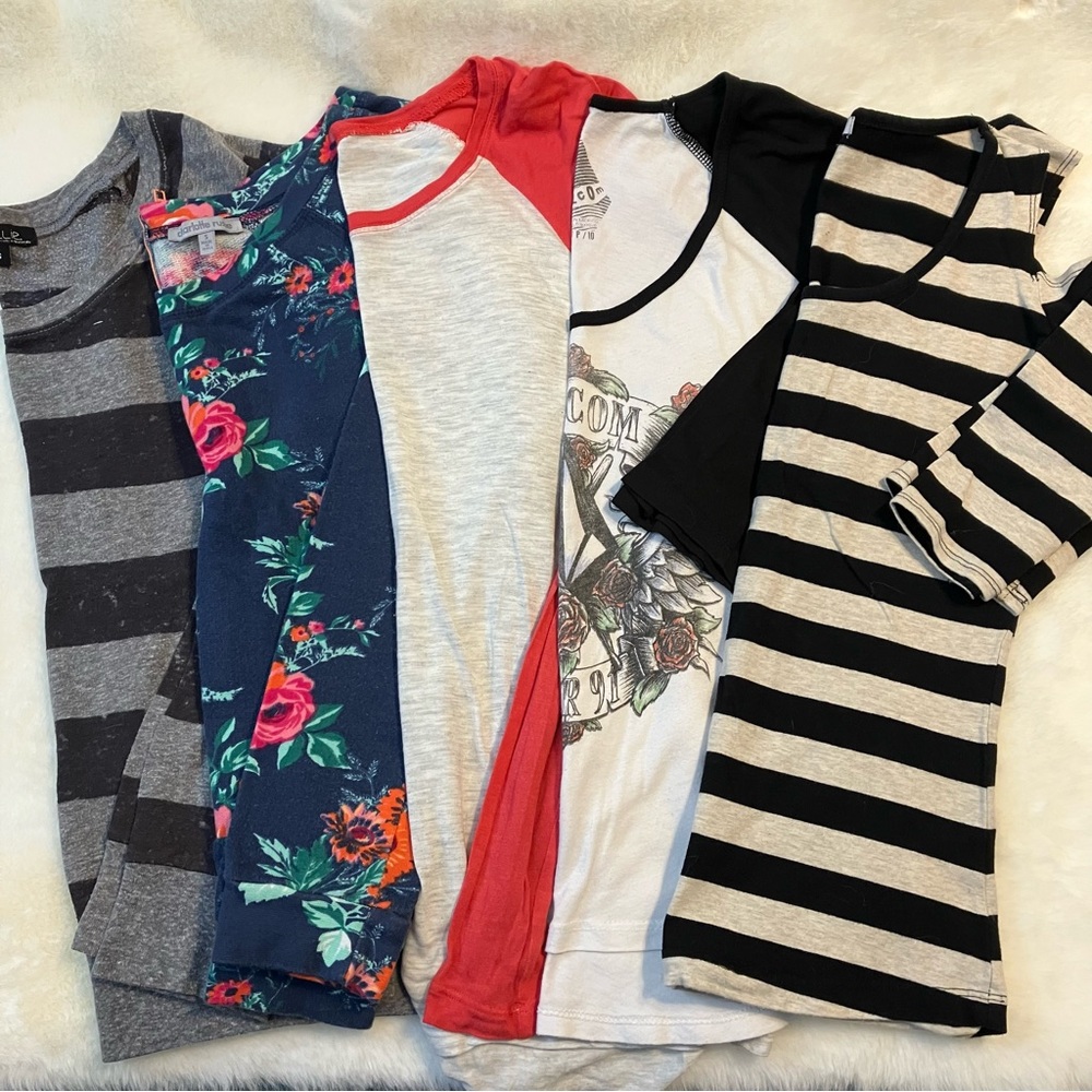 Size Small Top Bundle - image 1